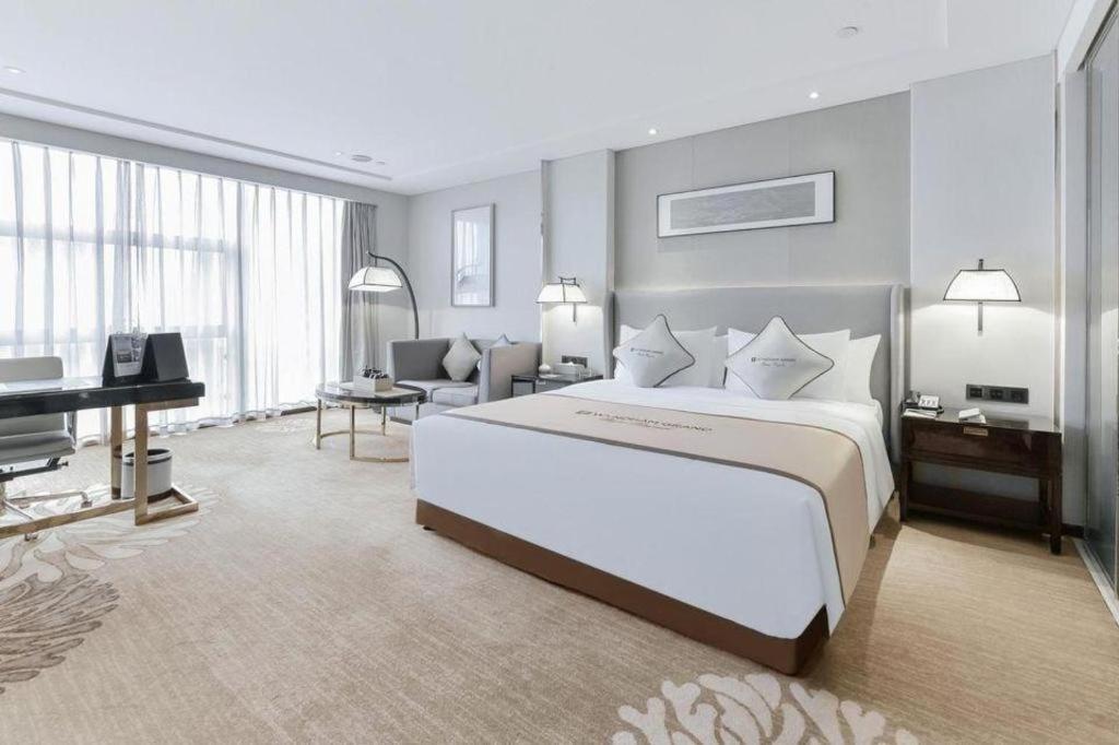 Hotel Wyndham Grand Plaza Royale Huayu Chongqing Exterior foto
